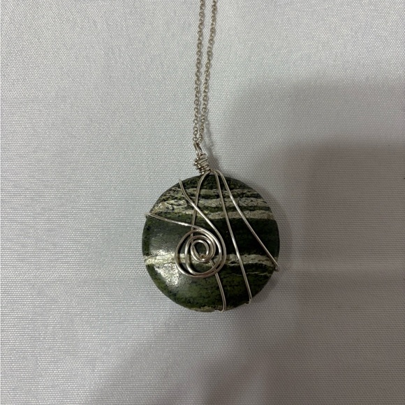 Jewelry - silver chain necklace with a round green and white striped Kambaba Jasper stone